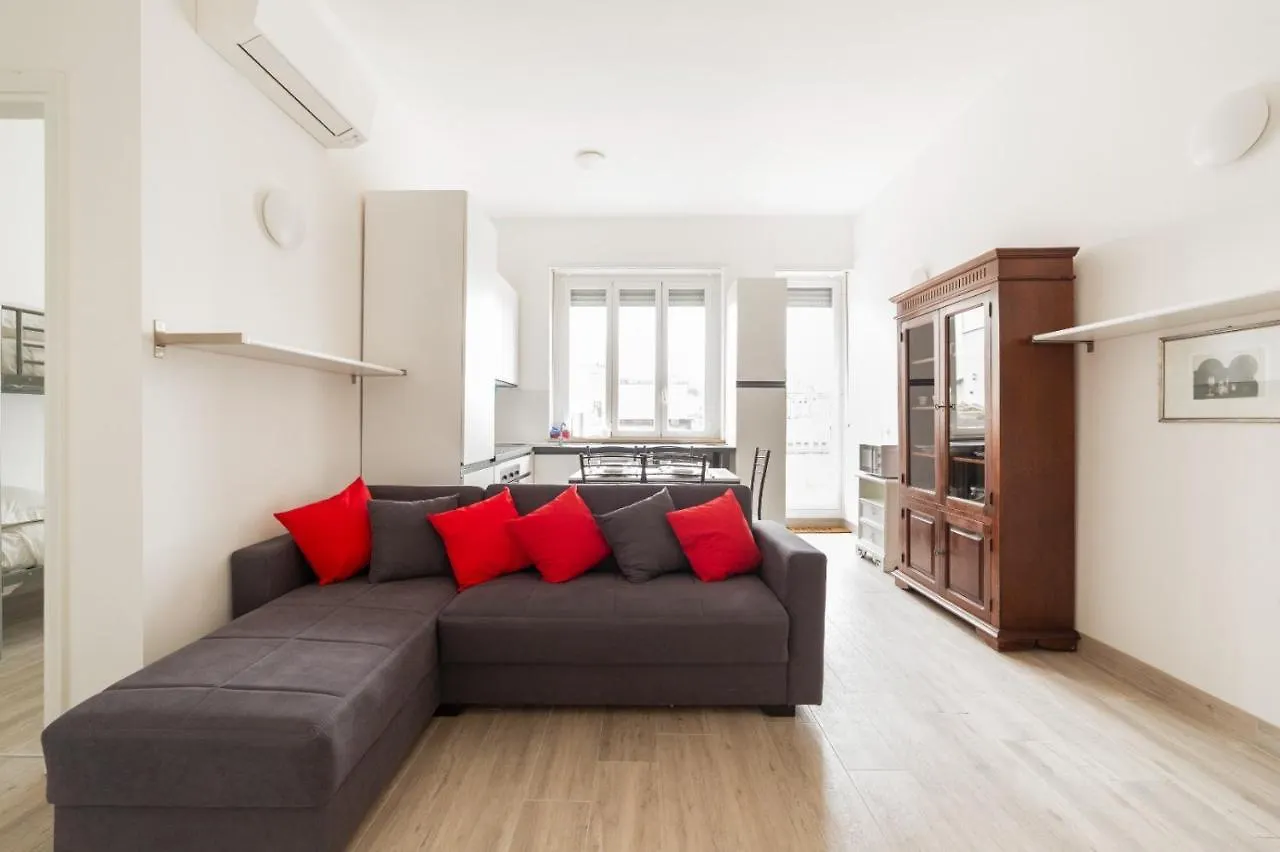 Sant\'Ambrogio Bright Apartment With Terrace location
