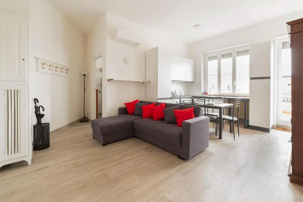 Sant'Ambrogio Bright Apartment With Terrace Milan Italy