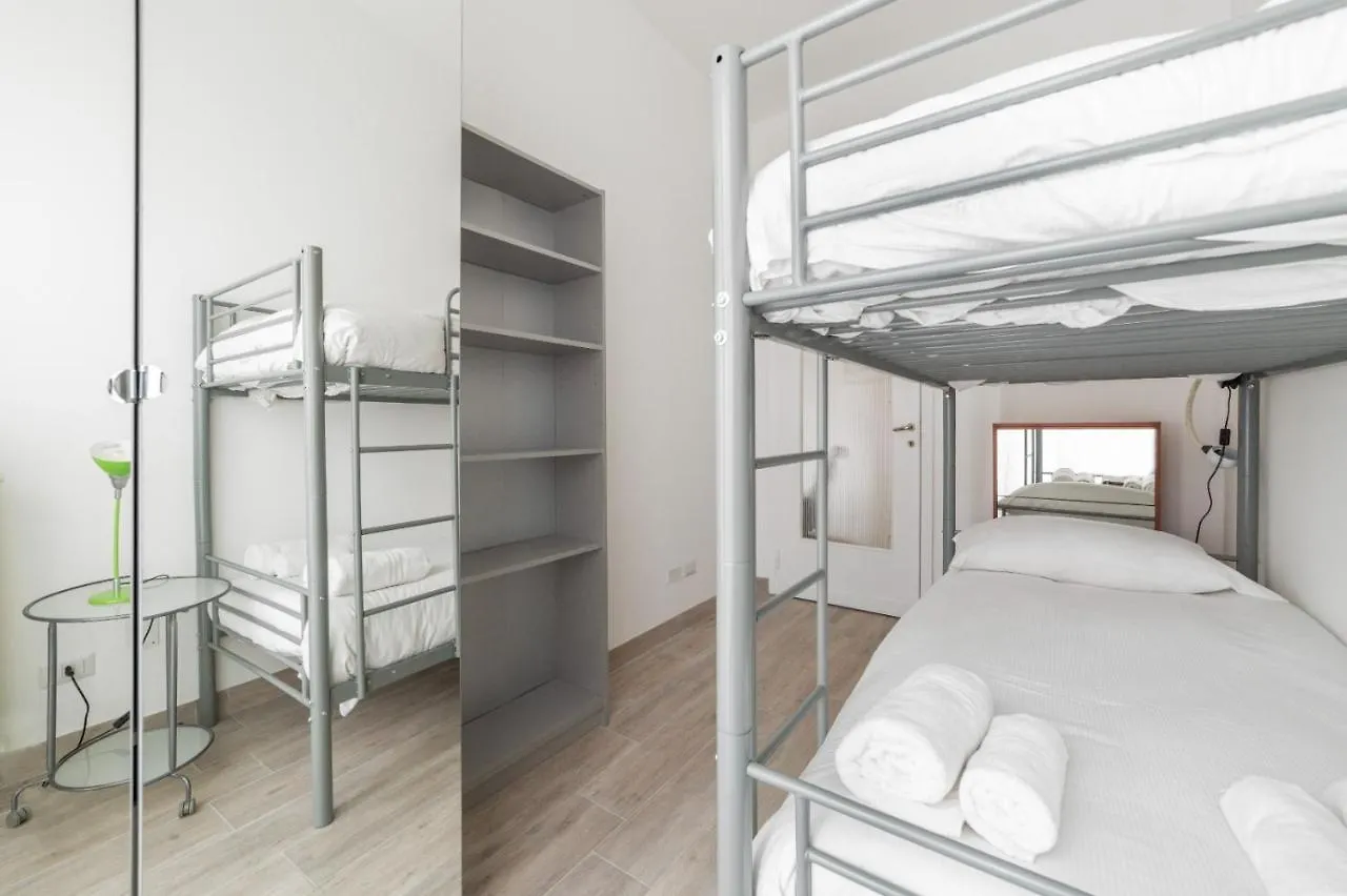 Sant'Ambrogio Bright Apartment With Terrace Milan