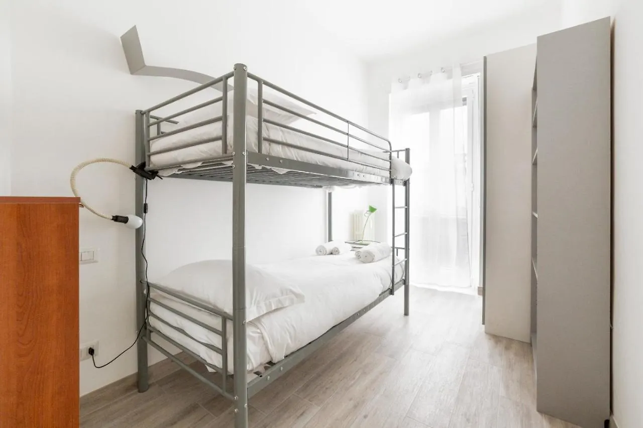 Sant'Ambrogio Bright Apartment With Terrace Milan