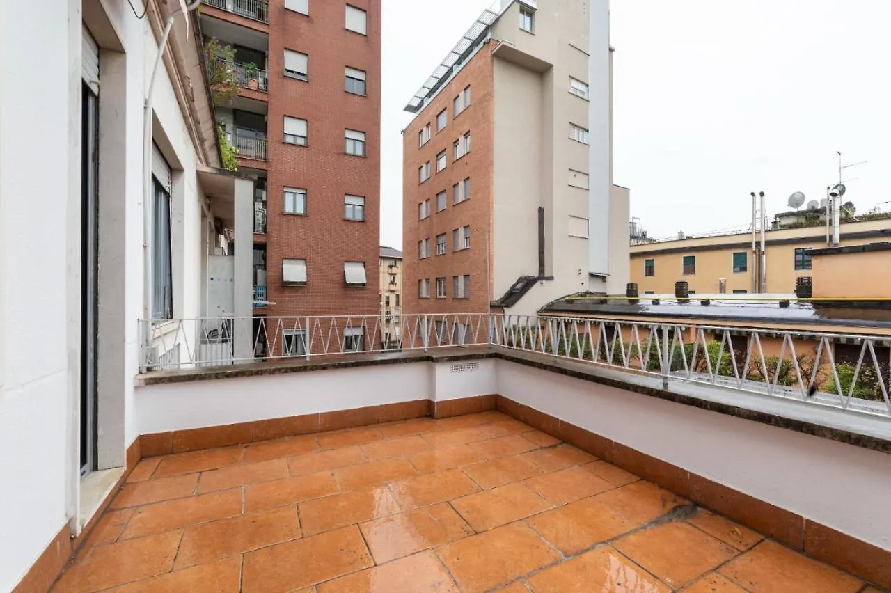 Sant'Ambrogio Bright Apartment With Terrace Milan Italy